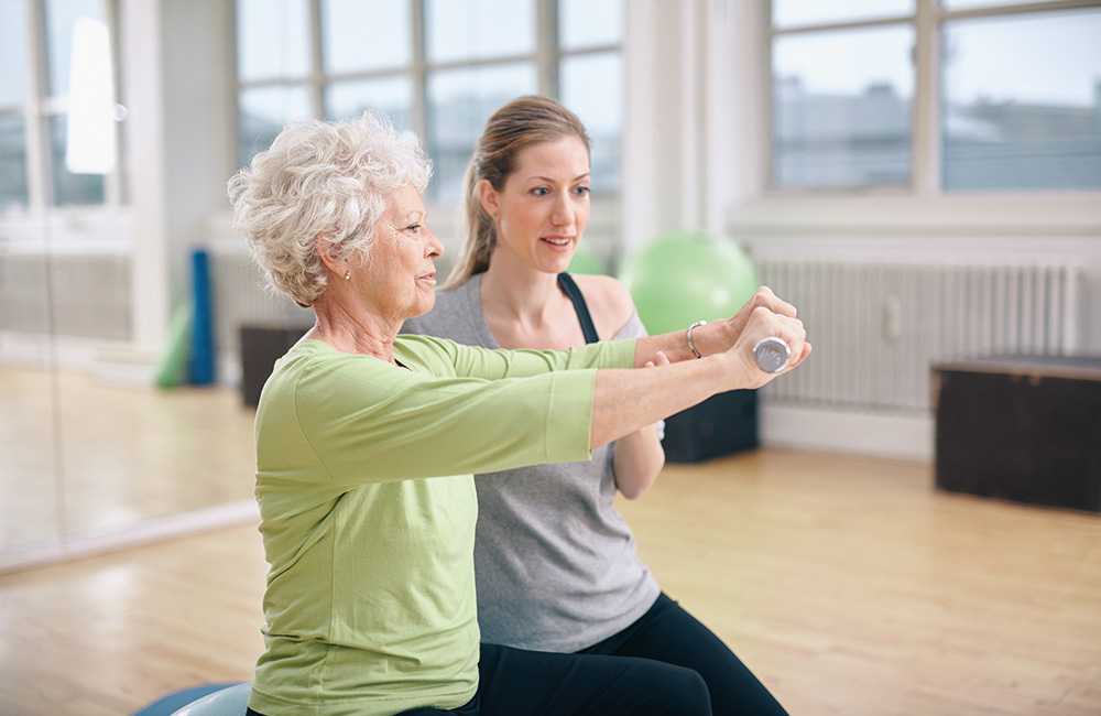 Krafttraining mit Betreuung zur Verbesserung der Herzgesundheit