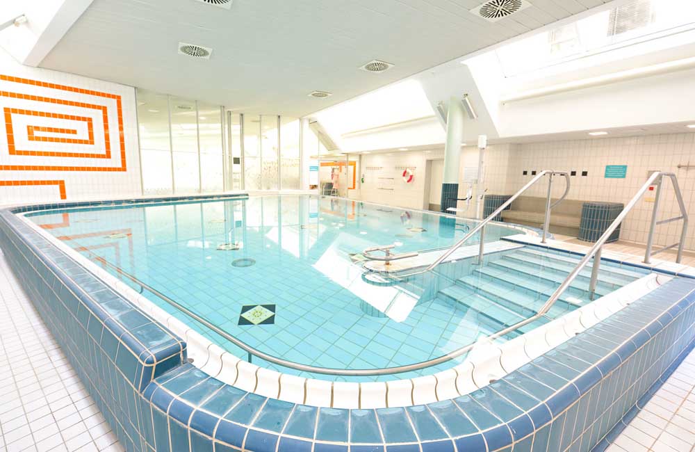 Reha und Therapie mit Bewegungsbad