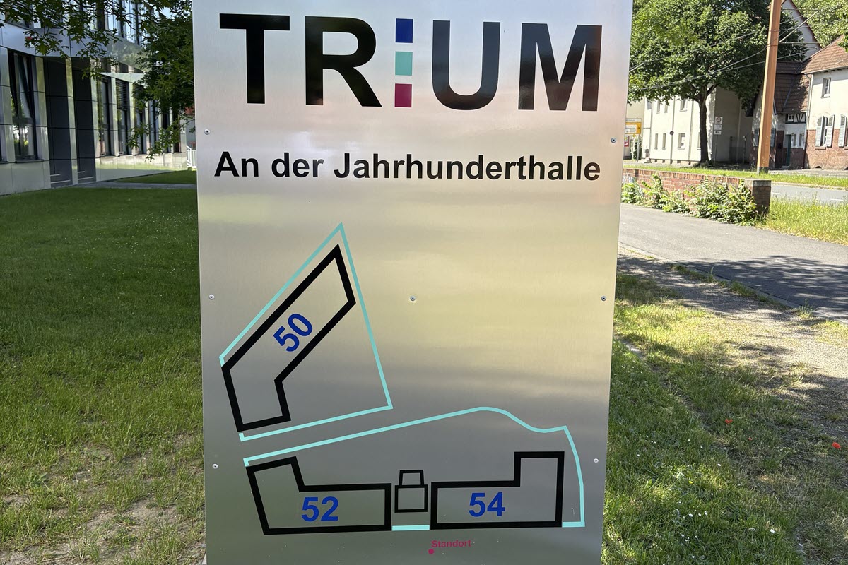Beschilderung der Gebäude des ZAR Bochum