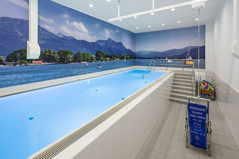 Therapie im Bewegungsbad im ZAR