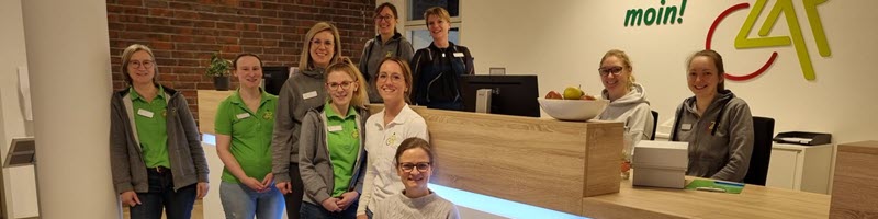 Neue ambulante Rehaklinik in Kiel eröffnet - Teil des Teams im ZAR Kiel