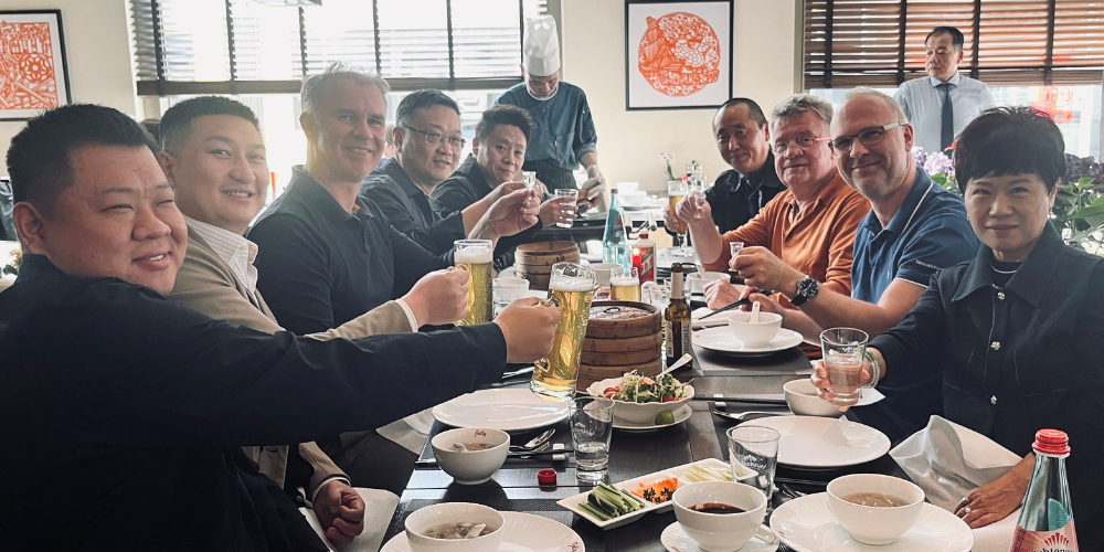 Chinesische Delegation zu Besuch im ZAR Berlin - Austausch zur Reha