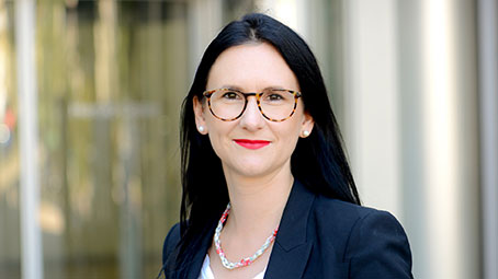 Jennifer Pfitzer, Regionaldirektion, ZAR